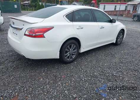 2015 Nissan Altima 2.5 S из США, поврежденный, VIN 1N4AL3AP7FC252480